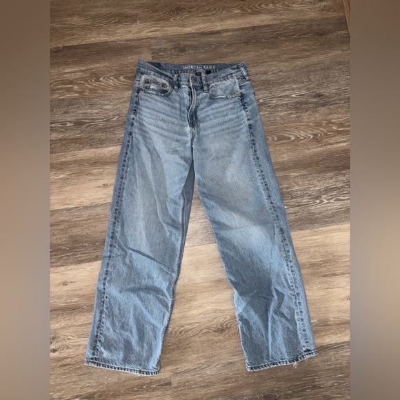 AE Strigid High-Waisted Stovepipe Jean - Picture 4 of 7